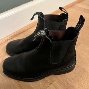 Blundstone #063 Chelsea Boots- Black size 10US / 7.5 AUS